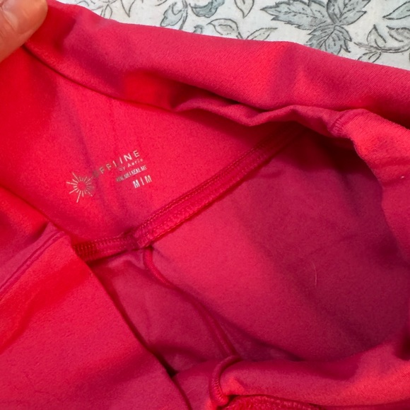 Aerie Offline Bright Pink Women's Bubble Shorts - Picture 2 of 3